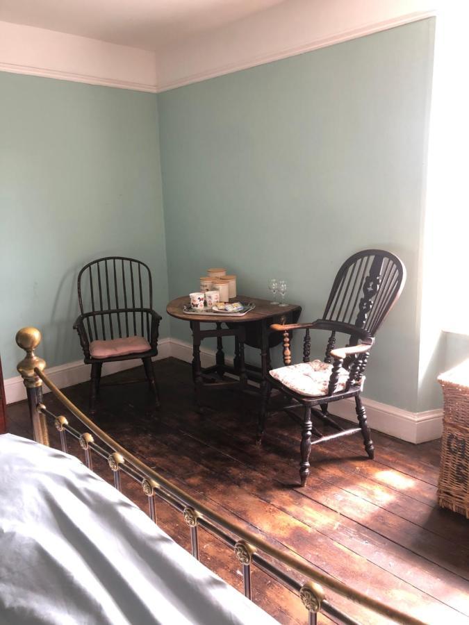 The Victorian House Bed & Breakfast Bridport Exterior photo